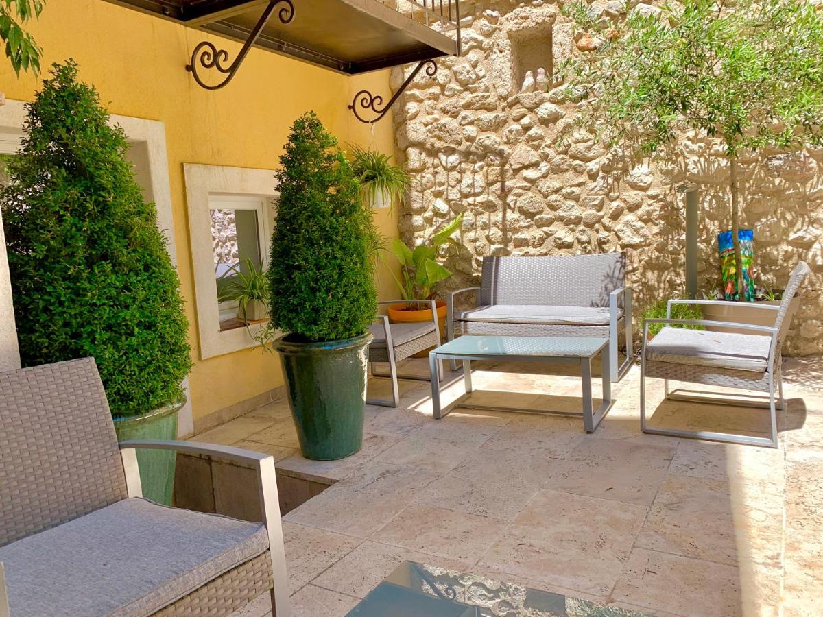 La Maison Du Courtil, Citron-Caramel Moustiers-Sainte-Marie Εξωτερικό φωτογραφία